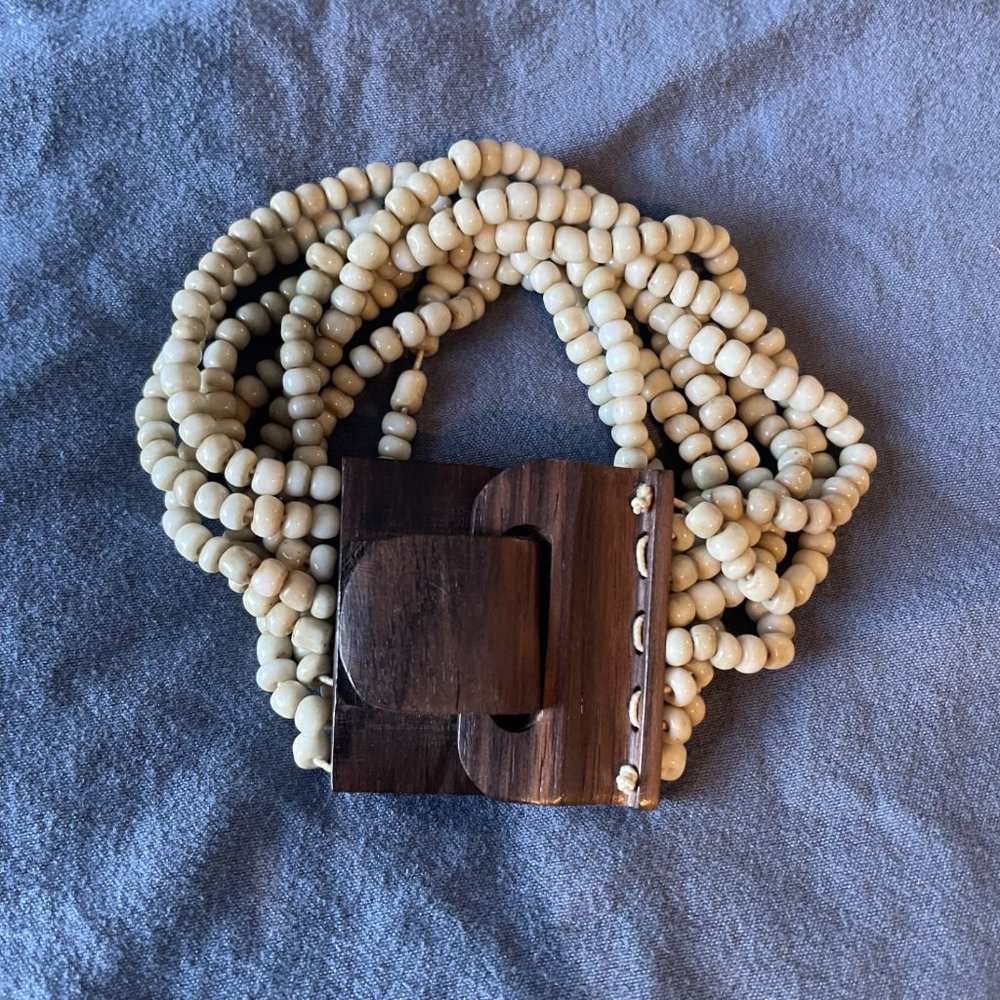 Multi Strand Cream Bead Stretch Bracelet With Chunky Wood Clasp EUC